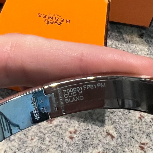 Hermes Clic H Bracelet - Picture 4 of 5
